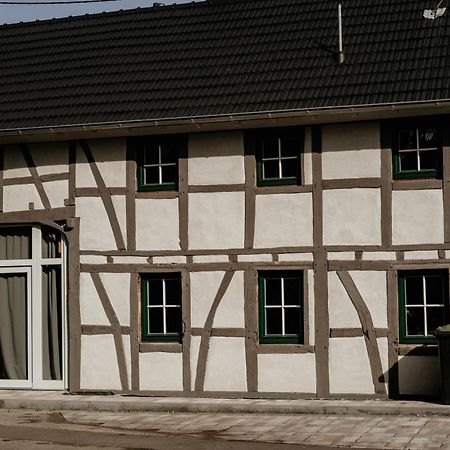 Modernisiertes Fachwerkhaus In Rheinbach Bei Bonn Exterior foto